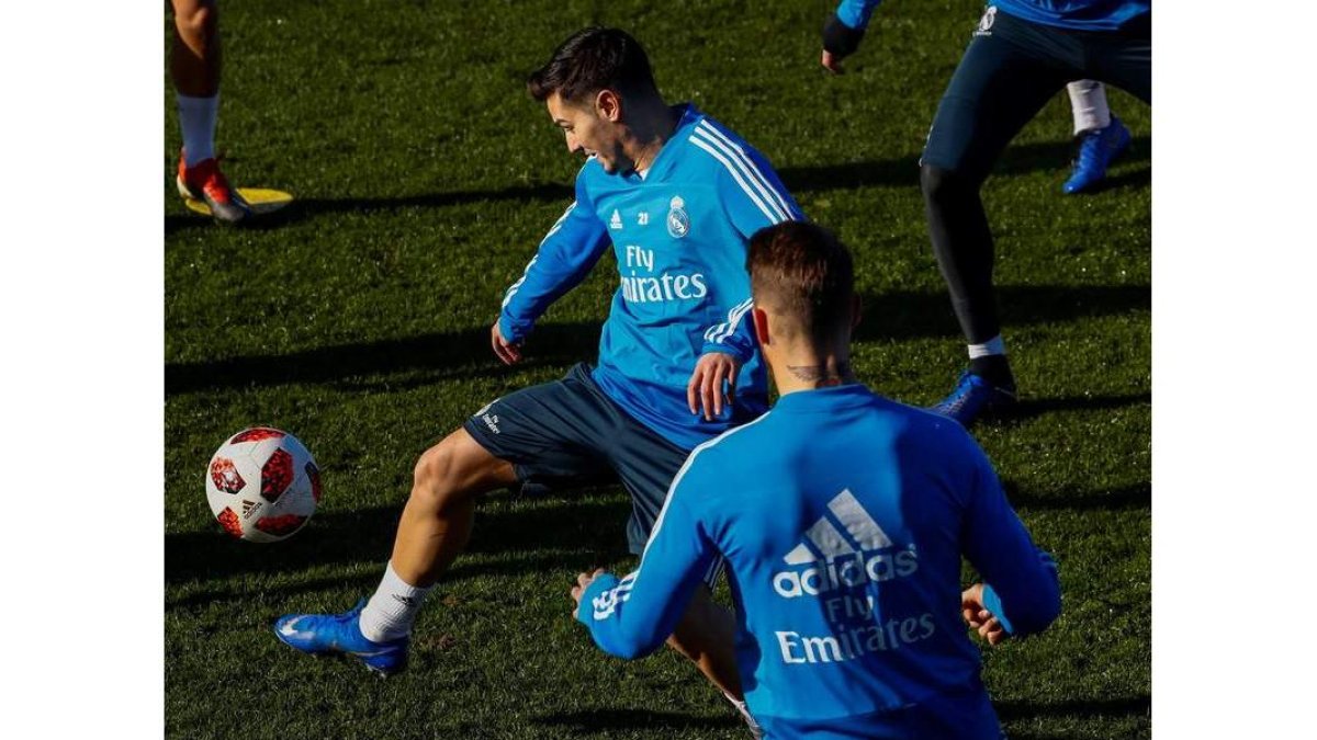 Brahim Díaz, nuevo jugador del Madrid, completó su primer entrenamiento con sus compañeros. E.N.
