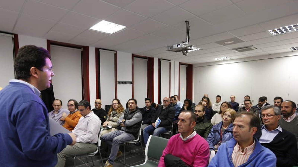 La semana tecnológica de Aletic se inauguró ayer con un foro sobre mejora de ventas.