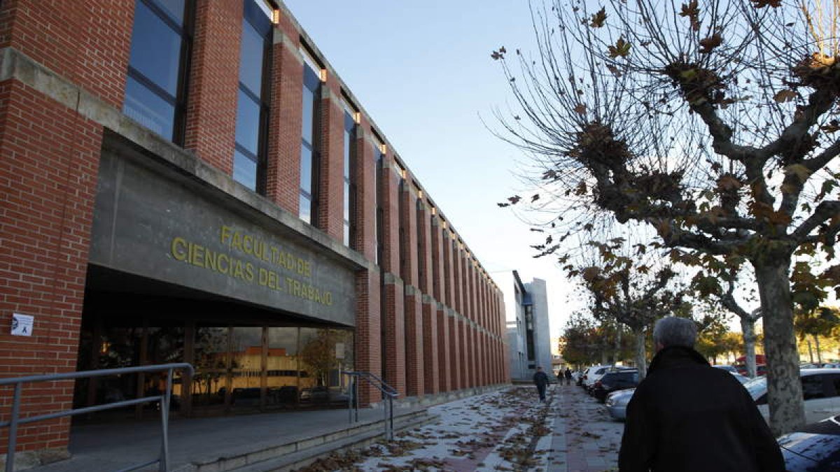 Ciencias del Trabajo, que se trasladará a Derecho, será una de las más afectadas por los recortes.