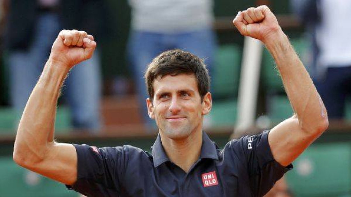 Novak Djokovic, feliz tras derrotar a Milos Raonic y meterse en semifinales de Roland Garros.
