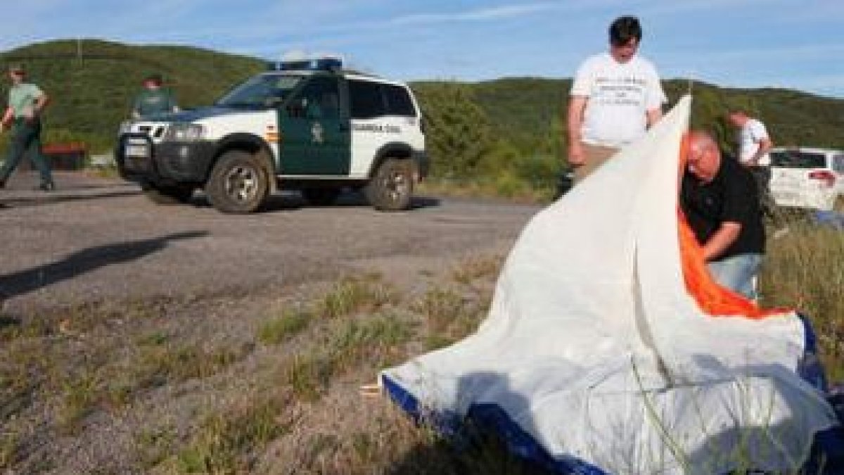 La manifestación se transformó en la acampada de una persona al estilo «indignado».