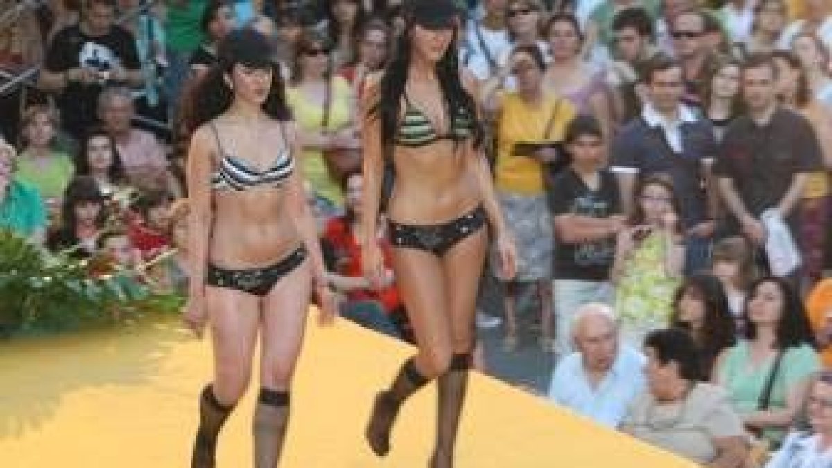 Las modelos derrocharon belleza en sus intervenciones en la pasarela
