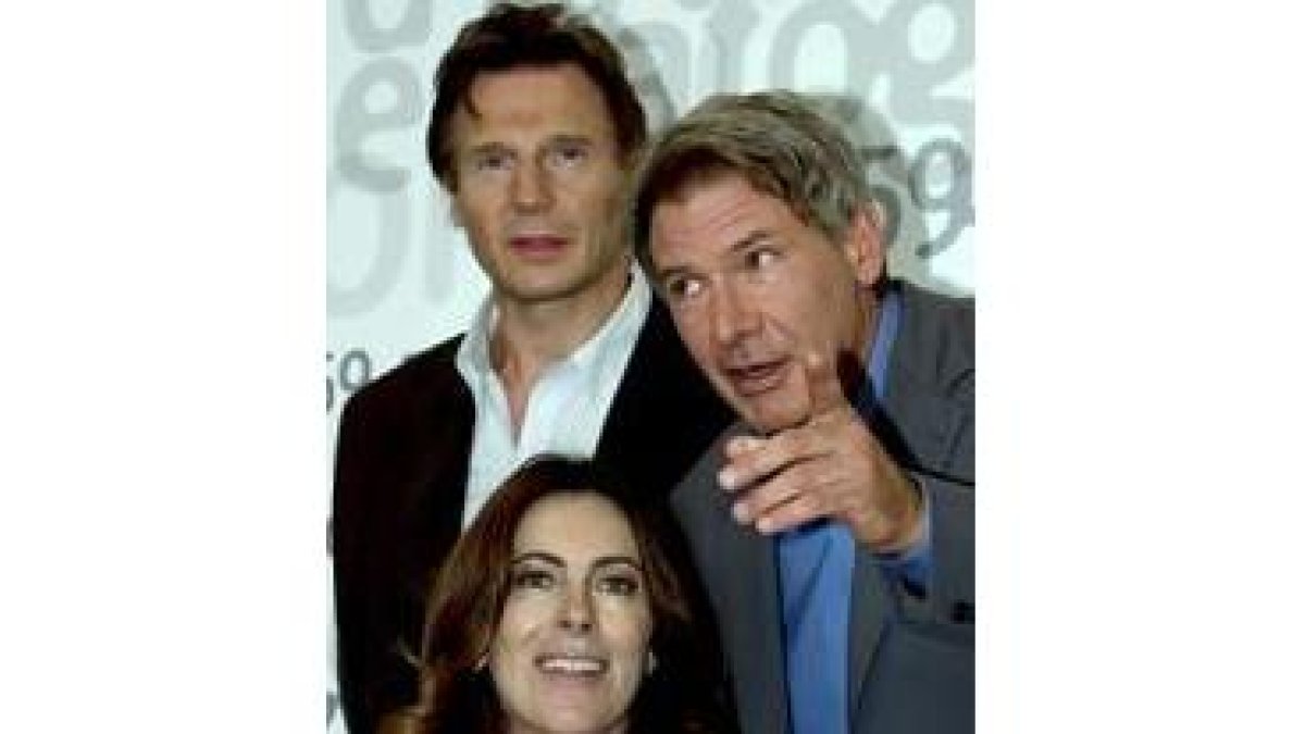 Liam Neeson, Harrison Ford y la directora Kathrin Bigelow en La Mostra