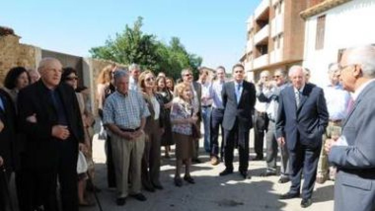 Un momento del homenaje celebrado ayer en Carrizo de la Ribera.