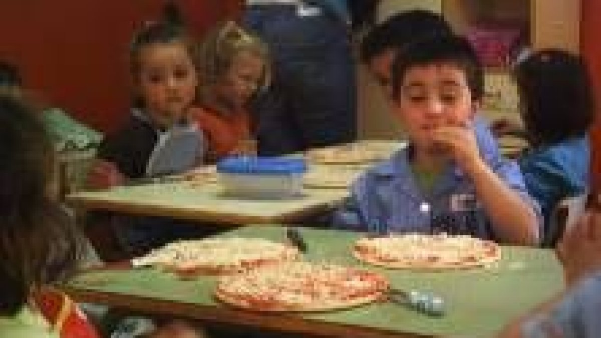 Las minipizzas con cara de gato tuvieron un éxito total