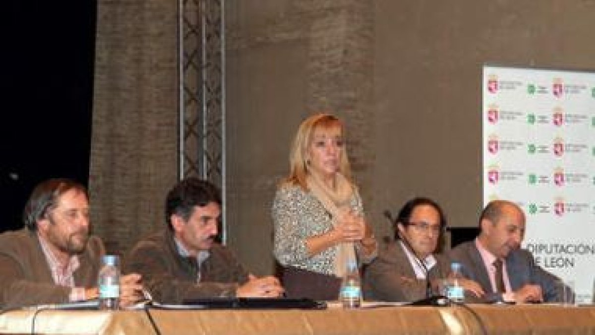 Rodrigo, Redondo, Carrasco, Aznar y Castañón, en Sahagún.