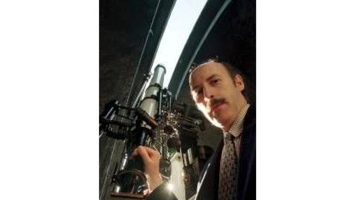 José Ángel Docobo, director del observatorio astronómico de Santiago