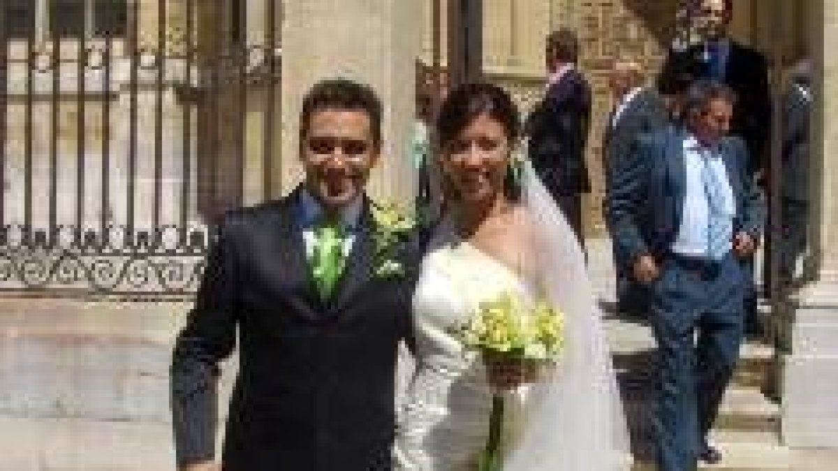 Los contrayentes ya como marido y mujer