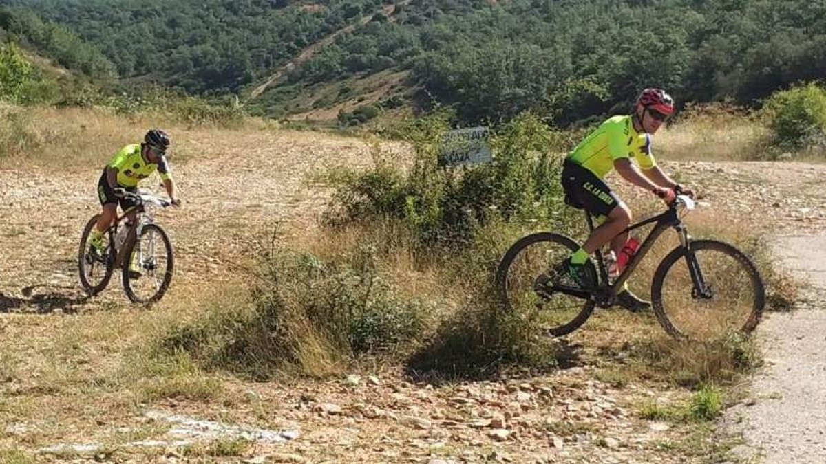 La carrera contó con 300 participantes en la salida. LÚPULO BIKE