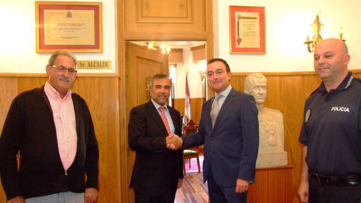 Gobantes, Palazuelo, Salguero y Ribera durante el encuentro en el Ayuntamiento.