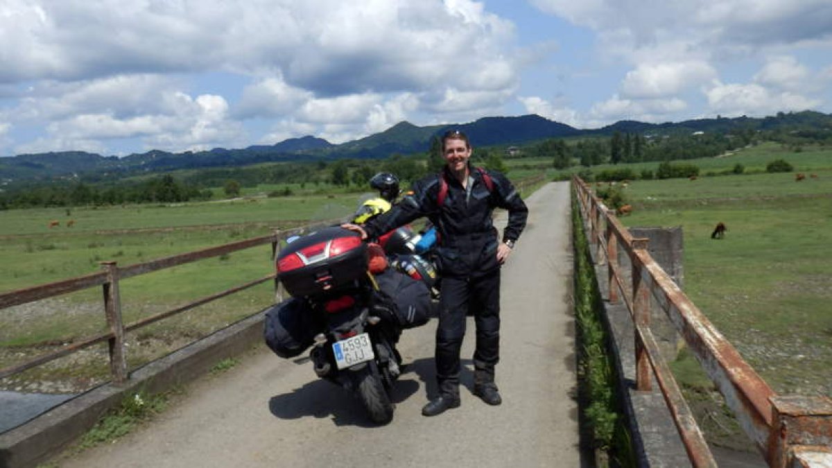 Armenia fue uno de los destinos que Jesús y su compañero atravesaron con sus motos, un tramo difícil por el mal estado de las carreteras.