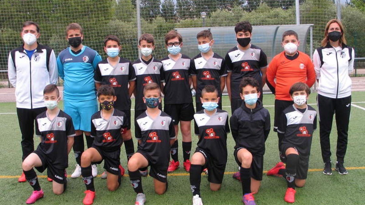Equipo del Atlético Templario que disputa la competición alevín. MANUEL MACÍAS