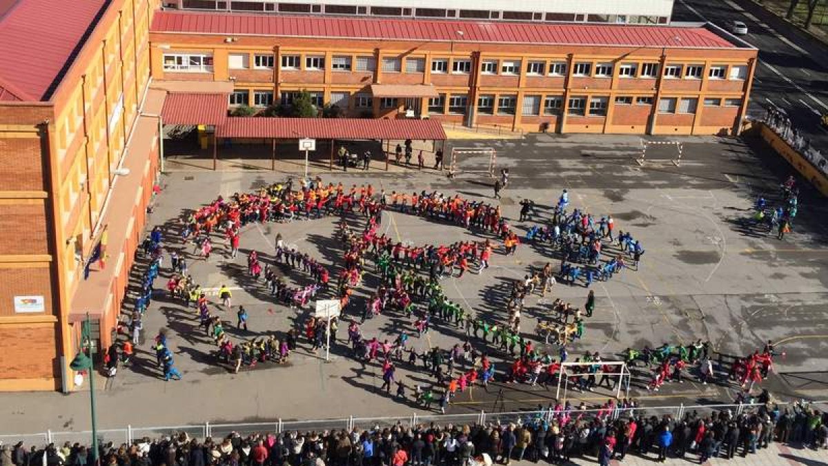 El colegio Quevedo hizo un acto espectacular.