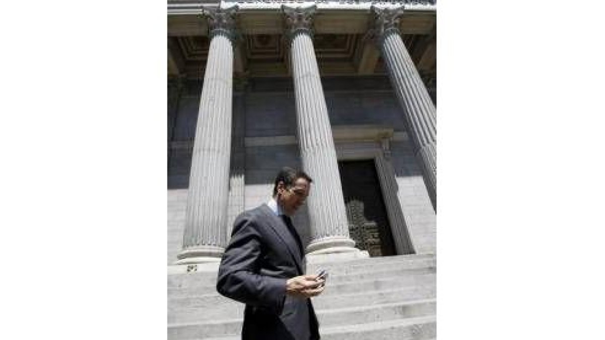 Zaplana, ante el Congreso, que abandonará próximamente