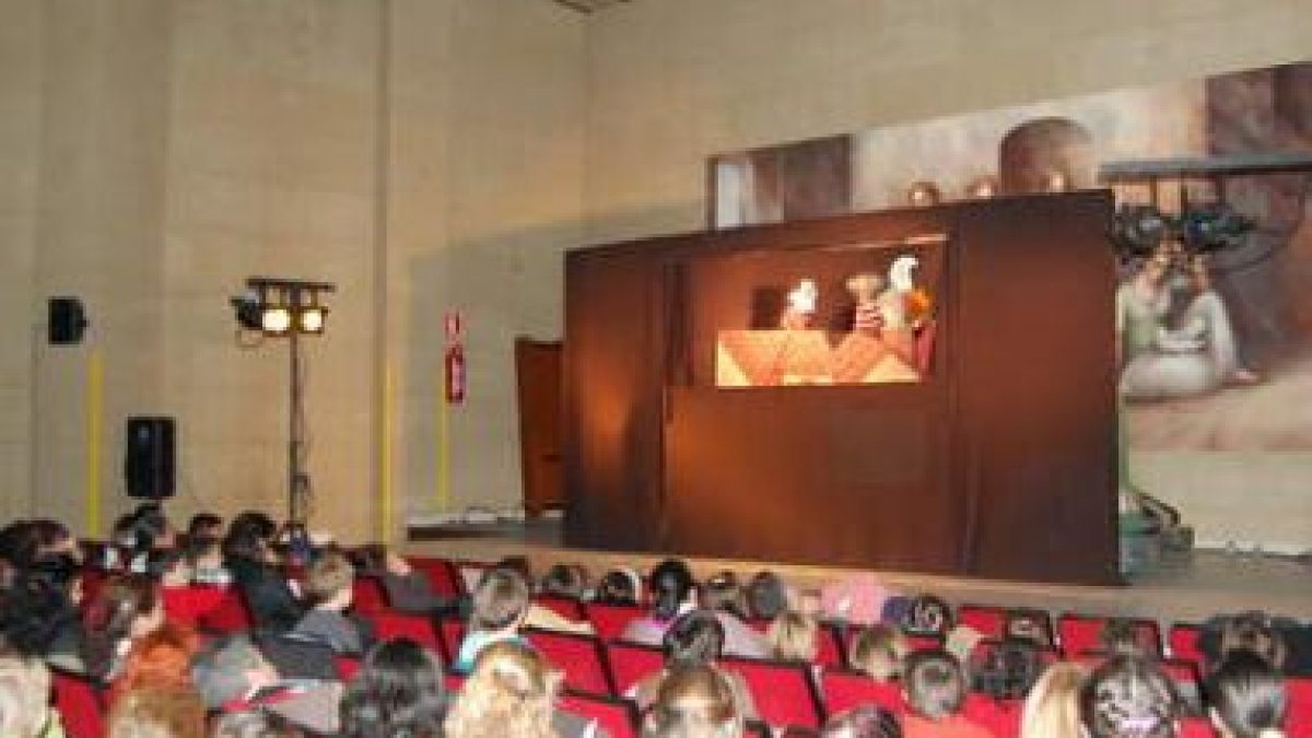 Titirinavidad congregó a más de 1.100 niños con sus papás en la Casa de Cultura de Pinilla en un esp
