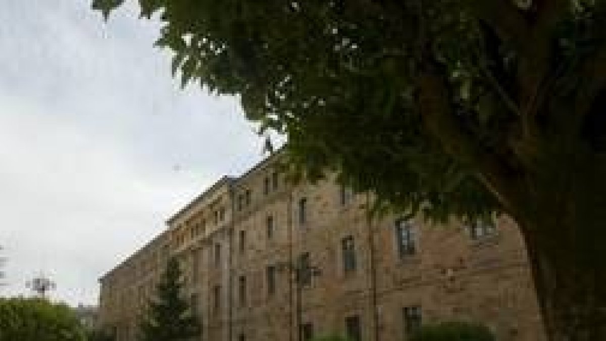 La sede del Obispado de Astorga, una de las «víctimas» del fraude de Gescartera