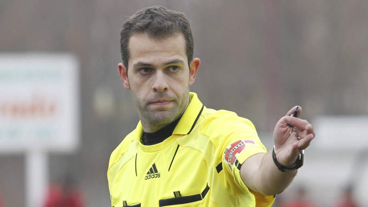Jorge Valdés Aller es el máximo exponente del colectivo arbitral leonés.