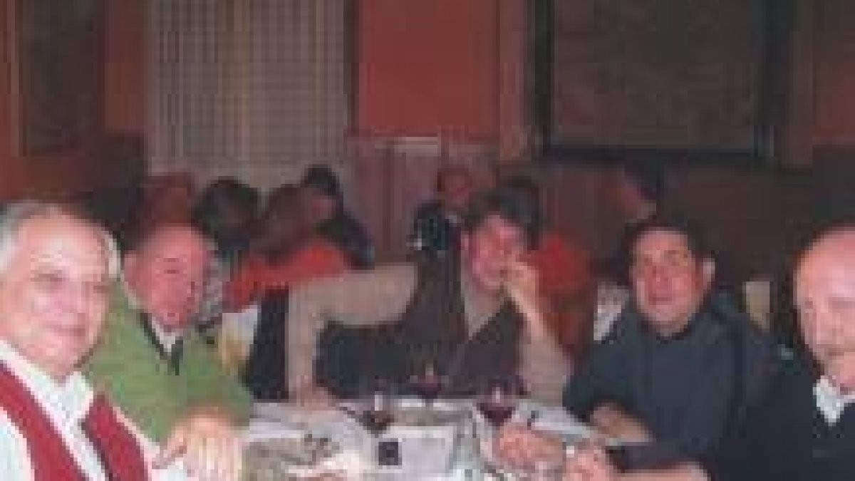 El Grupo de Amigos del Baloncesto, en un momento de la cena de aniversario