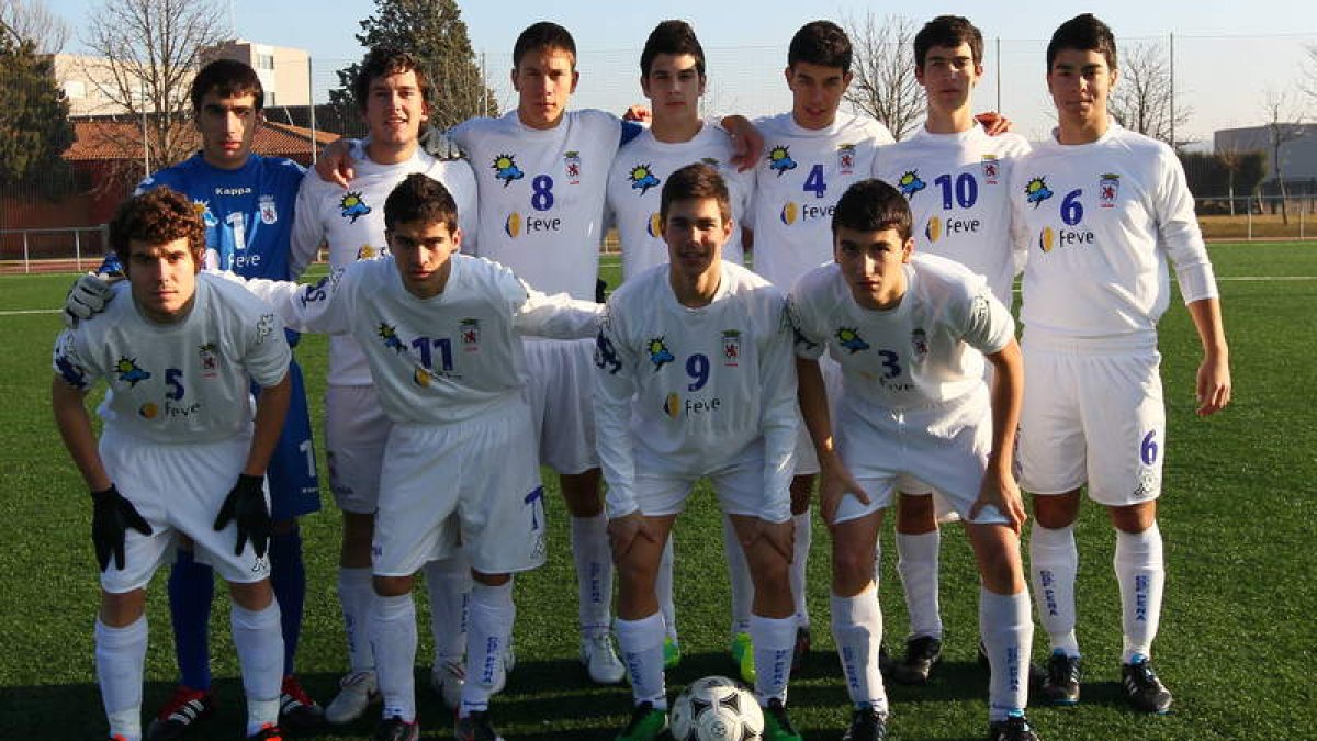 Formación del equipo del Puente Castro B que milita en la categoría benjamín.