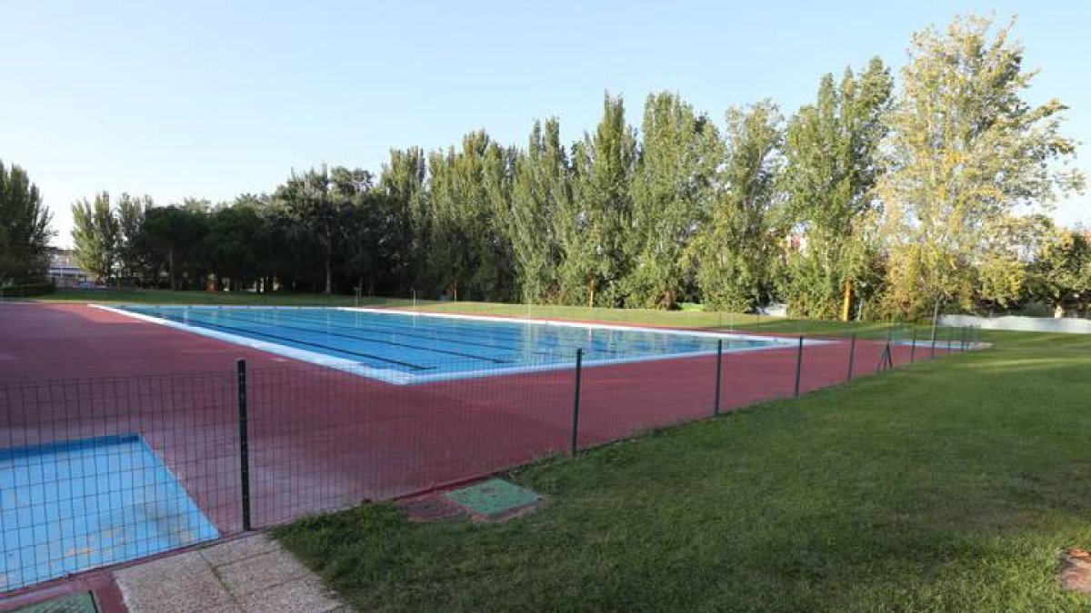 Piscinas municipales de Sáenz de Miera.