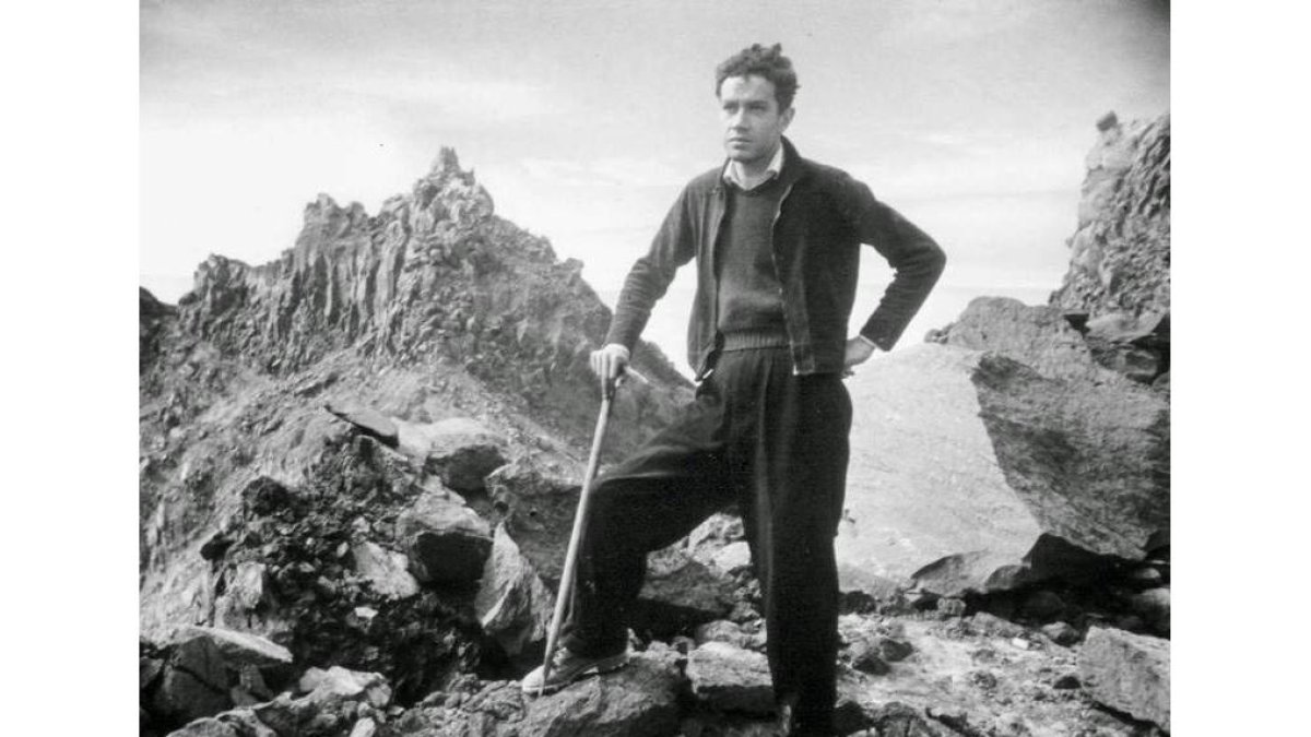 Juan Rulfo, en una de sus muchas caminatas