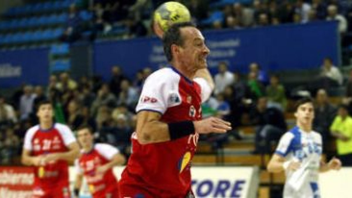 Al igual que prácticamente todo el equipo leonésDenis Krivochlykov no tuvo ayer su día