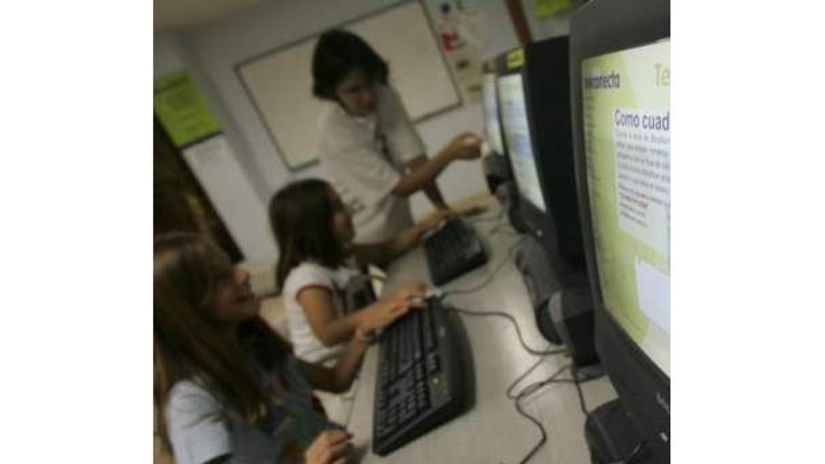 Los padres deben controlar el uso que hacen los menores de las tecnologías de la comunicación