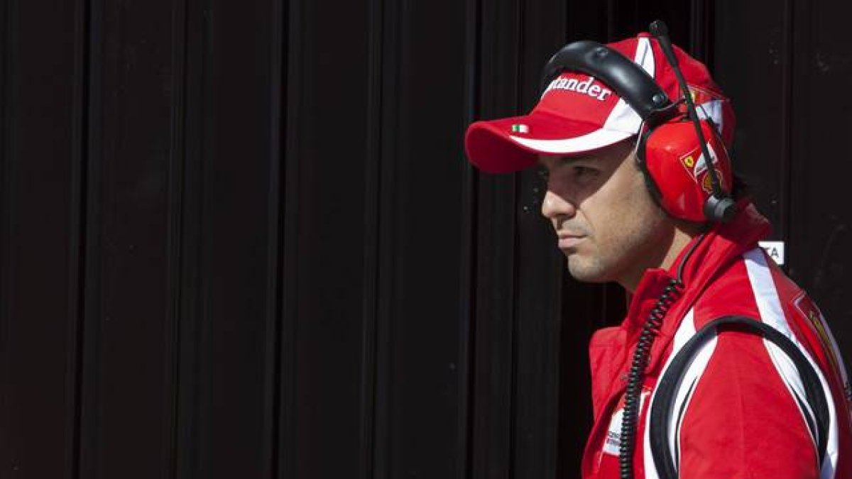 La escudería italiana contrapone los malos resultados de Massa con el buen rendimiento Alonso.