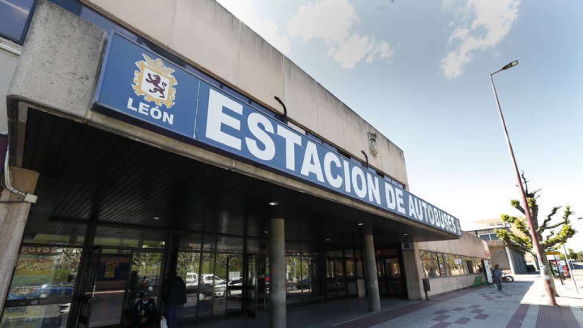 Estación de autobuses de León. RAMIRO
