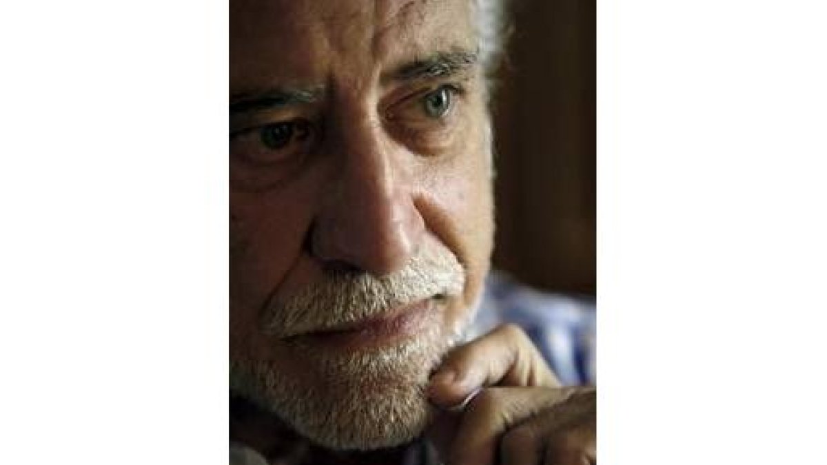 El escritor leonés José María Merino