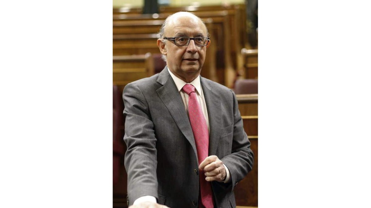 El ministro Cristóbal Montoro se ha visto salpicado en el caso.