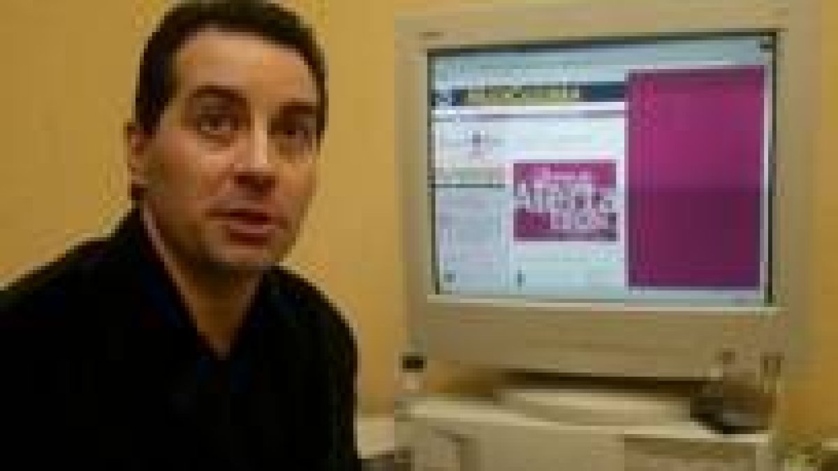 El informático Jorge García es uno de los promotores de esta página web, que ya puede consultarse