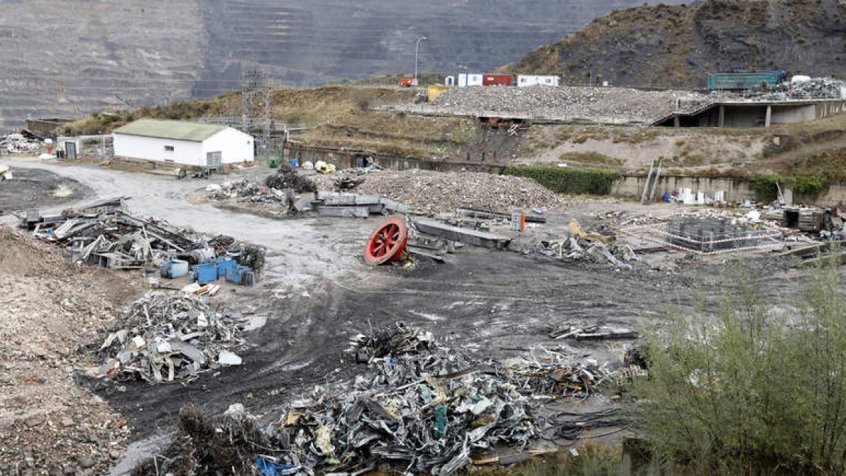 Más de un siglo de aportación de la minería a la economía local se ha esfumado.