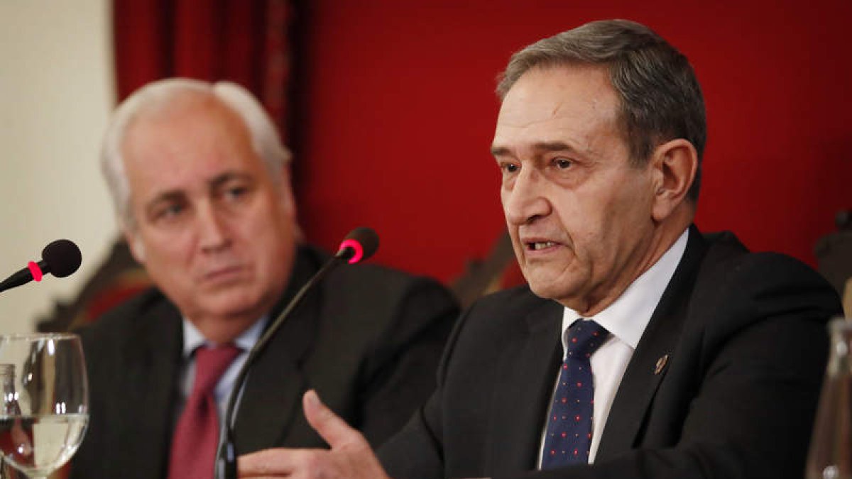 José Luis Concepción y Francisco Marín Castán inauguraron las jornadas. JESÚS