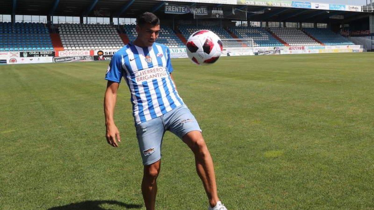 David Grande está convencido de que la Deportiva hará una buena temporada.
