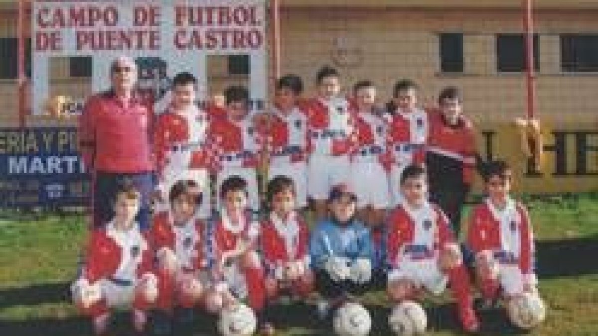 Formación del equipo del Puente Castro A que milita en la 1.ª División Provincial Benjamín