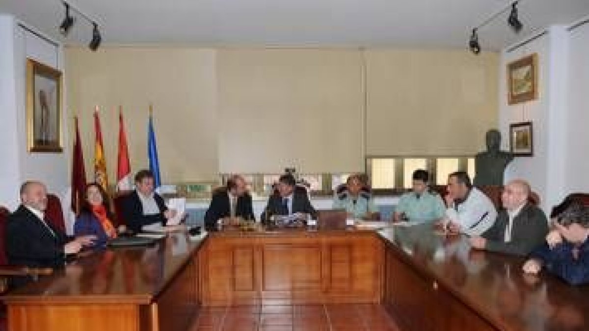 Un momento de la junta local de seguridad de La Pola de Gordón