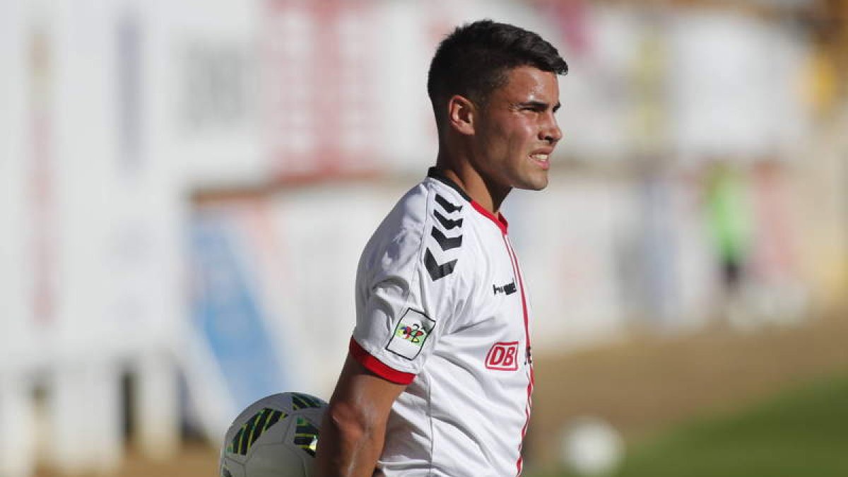 Ángel Bastos, jugador de la Cultural.