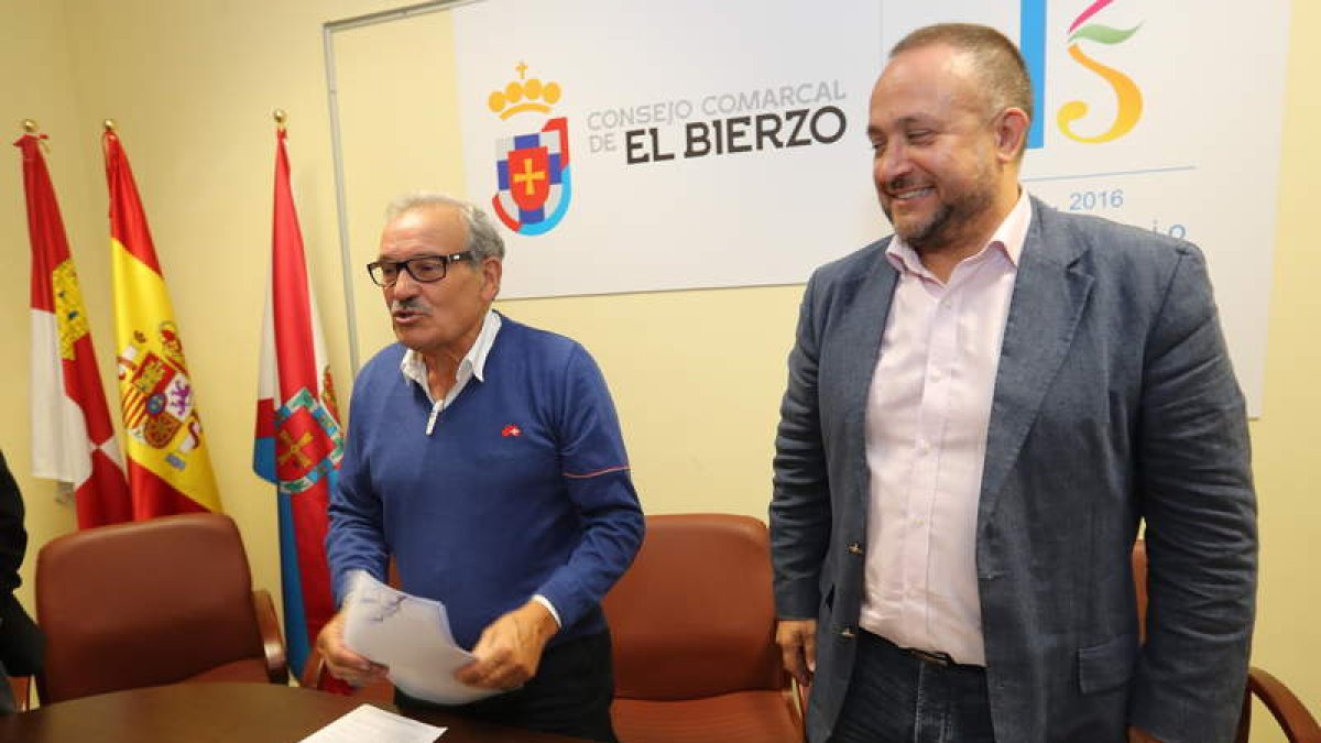 José Luis Prada y Gerardo Álvarez Courel, ayer. L. DE LA MATA