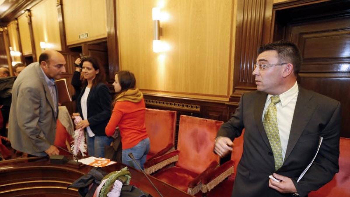 El concejal Pedro Llamas al acabar el pleno de su reprobación