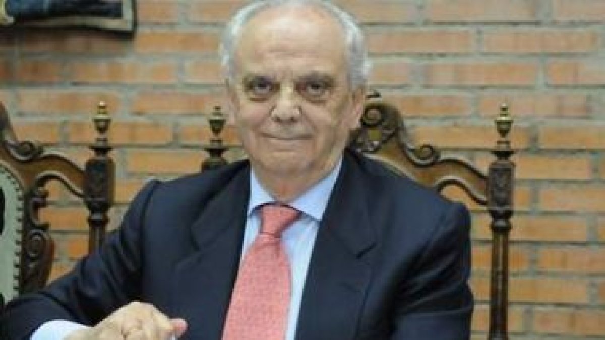 Manuel Núñez Pérez durante un acto en la Universidad de León el pasado año.