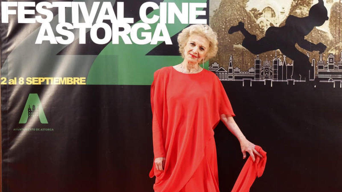 Marisa Paredes en el Festival de Cine de Astorga. FERNANDO OTERO