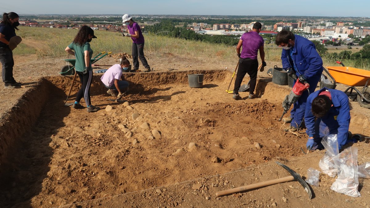 Excavaciones en el Castro de los Judíos