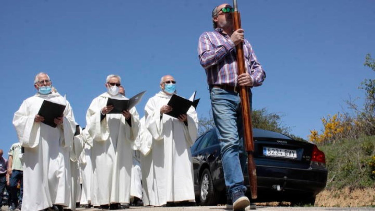 Un momento de la procesión. CAMPOS