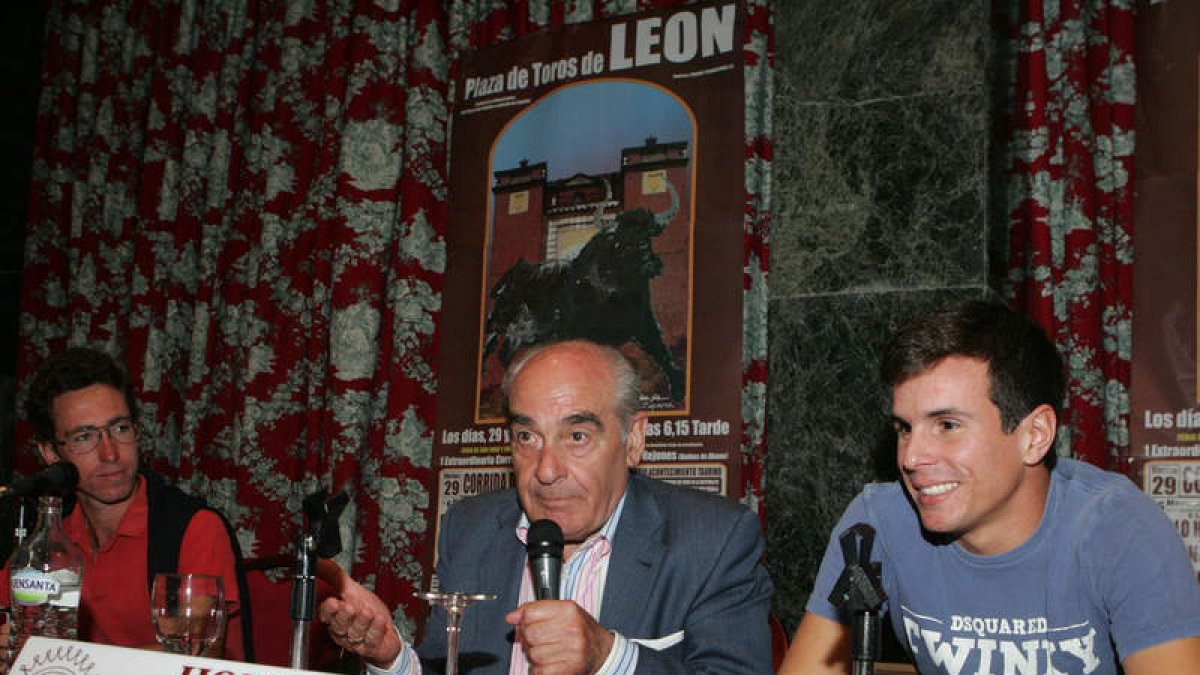 Leonardo, Illana y Manzanares, anoche.