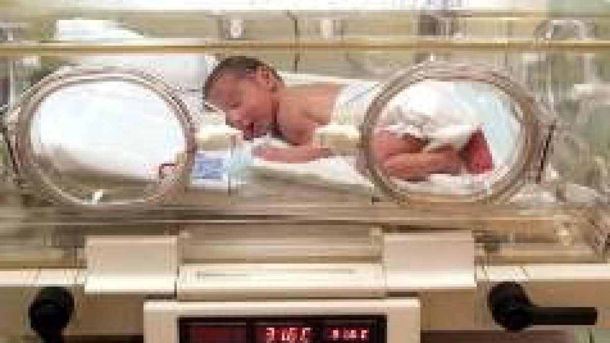 A los padres les gustan los nombres cortos para sus bebés, y muchos buscan también la exclusividad