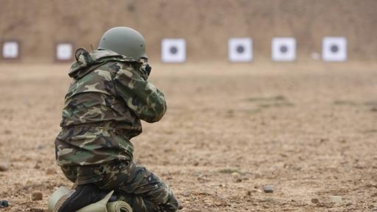Un soldado de la UME durante su instrucción diaria.