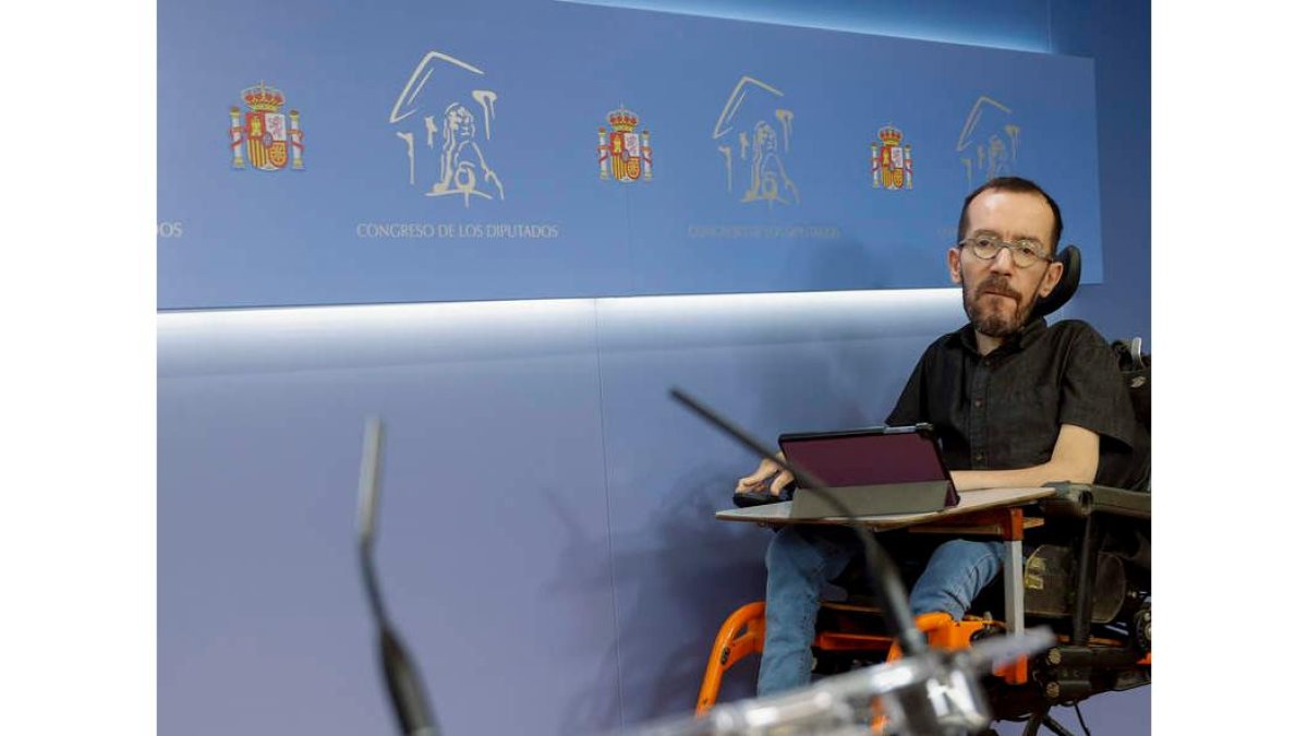 Pablo Echenique, durante una rueda de prensa. MARISCAL