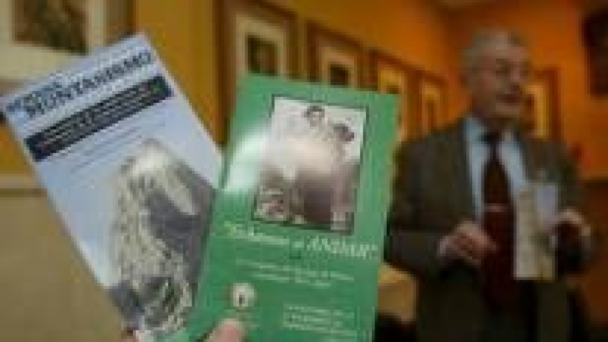 José Buzzi Gracia, presidente de la Delegación Leonesa de Montañismo, presentó las jornadas