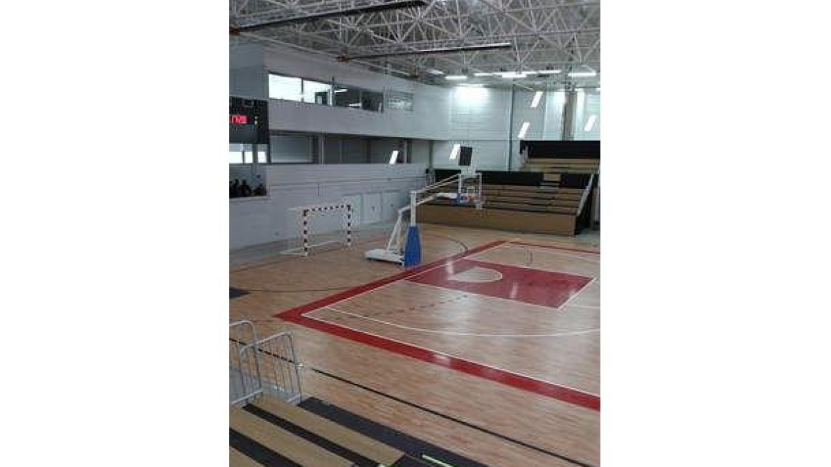 Interior del Bembibre Arena, que acogerá la feria.